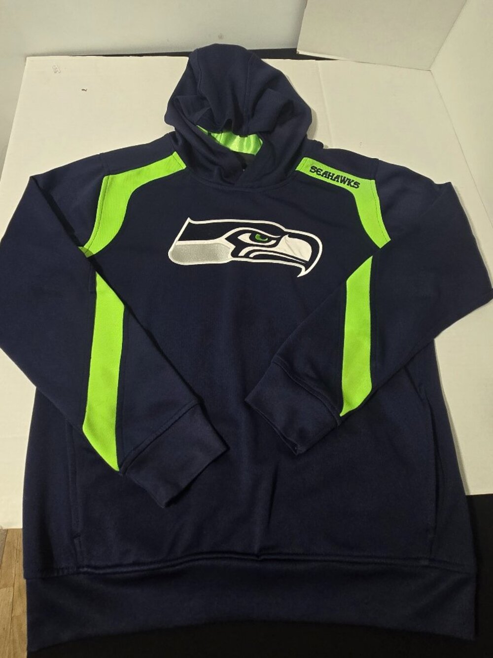 Seattle Seahawks NFL Team Apparel Performance Hoodie | Youth Large (14/16)